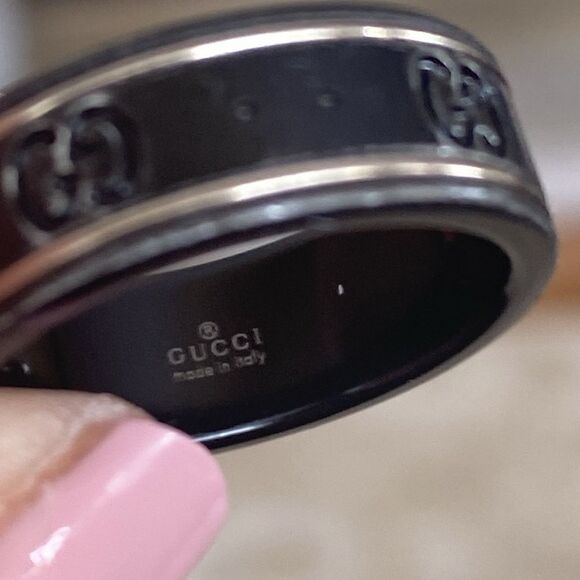 Gucci Icon Thin Band Synthetic Corundum & 18K White Gold - Picture 8 of 11